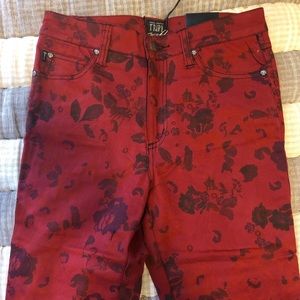 Tripp nyc red floral skinny jeans